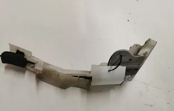 Mazda 5 Rear door lock