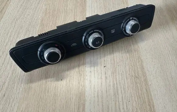 Audi A3 S3 8P Climate control unit 8V0820047B