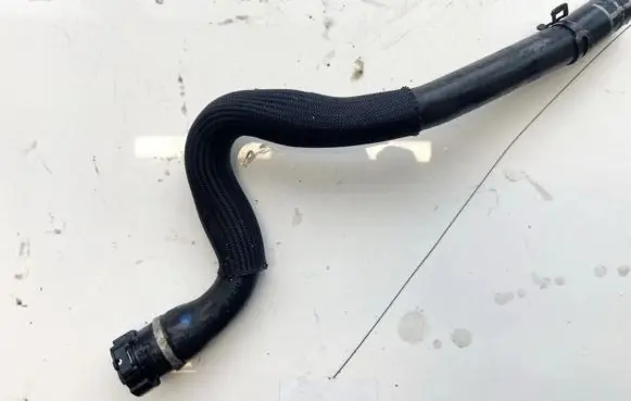 Mercedes-Benz Sprinter W901 W902 W903 W904 Engine coolant pipe/hose