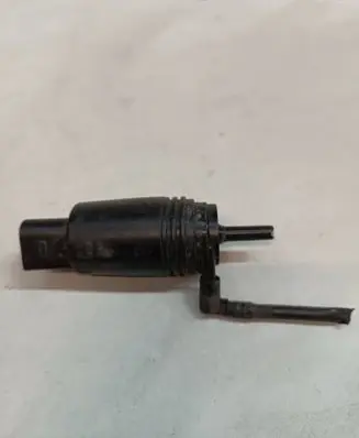 BMW 5 E60 E61 Windscreen/windshield washer pump 67128377612