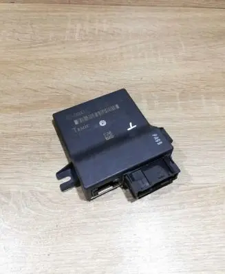 Audi A6 S6 C6 4F Gateway control module 4F0907468D