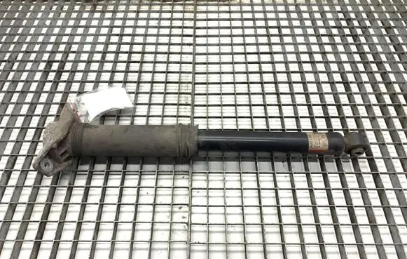 Nissan Qashqai J12 Rear shock absorber/damper 562106UA1B