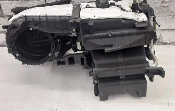 Interior heater climate box assembly