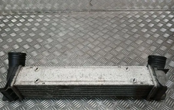 BMW 1 E81 E87 Intercooler radiator 3093796 7524916