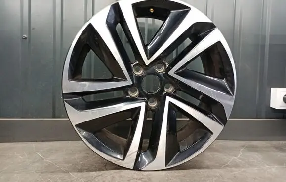 Seat Tarraco R16 alloy rim 
