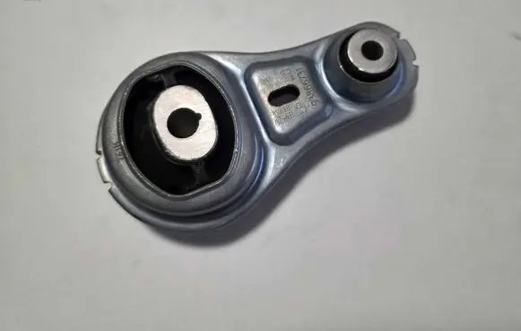 Renault Trafic III (X82) Engine mount bracket 93866731