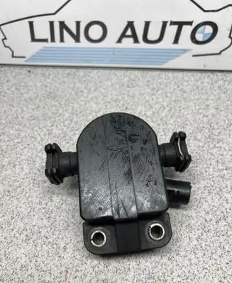 BMW 5 E39 Fuel filter bracket/mount holder 2248278