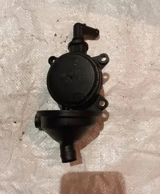 BMW 3 E46 Breather valve 7503519