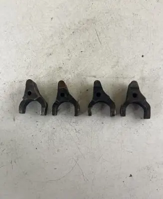 Mitsubishi L200 Fuel Injector clamp holder 