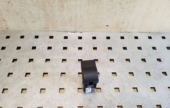 Mazda 3 I Other switches/knobs/shifts BP4K55225