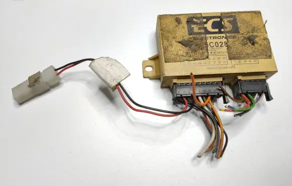 Mitsubishi L200 Tow bar trailer control unit/module 5C028 021332 092007