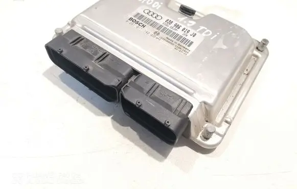 Audi A4 S4 B6 8E 8H Engine control unit/module 038906019JQ 0281011142 1039S00655