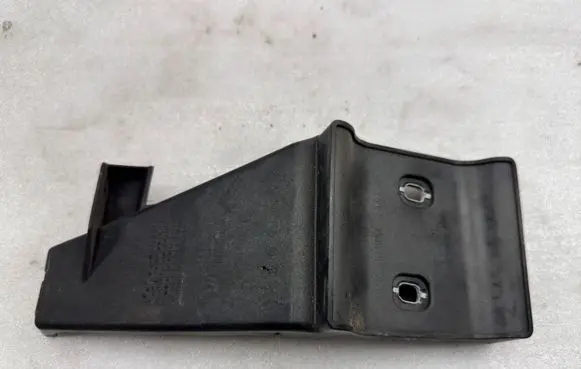 Mercedes-Benz GL X166 Rear bumper mounting bracket A1668850140
