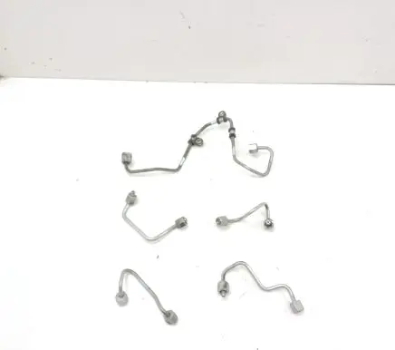 Audi A5 Sportback 8TA Fuel injector supply line/pipe 