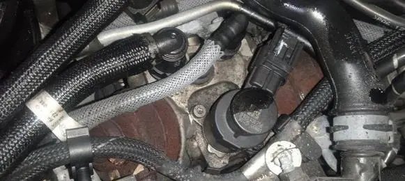 Jaguar XJ X351 Fuel injection high pressure pump 0928400756