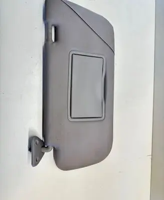 Nissan Primera Sun visor