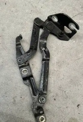 Volkswagen PASSAT B5 Tailgate/trunk/boot hinge 3B5827302A