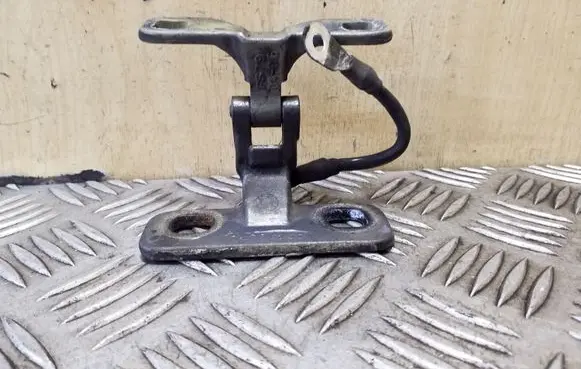 BMW X5 E53 Tailgate/trunk/boot hinge