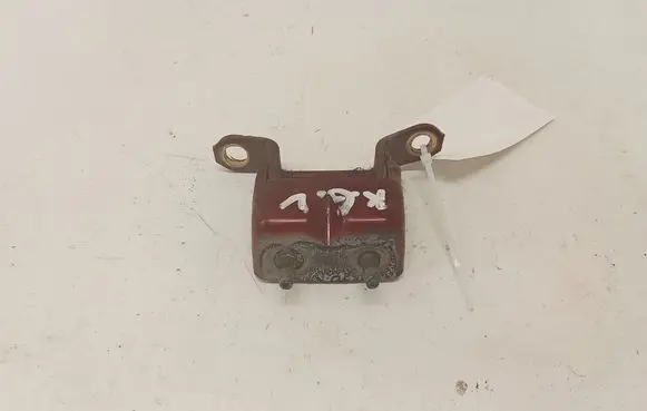 Nissan Navara Rear door upper hinge 54L