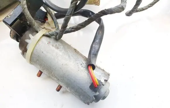 Audi A6 S6 C4 4A Seat adjustment motor 816812594
