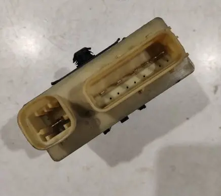 Citroen C5 Coolant fan relay 9652021180 018010951