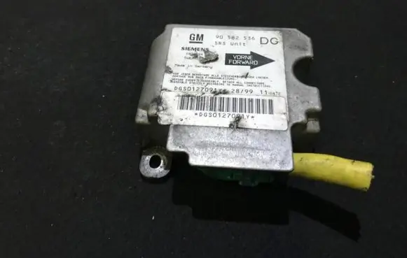 Opel Zafira A Airbag control unit/module 90582536