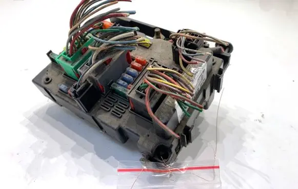 Peugeot 307 CC BSM Control unit 9650663880