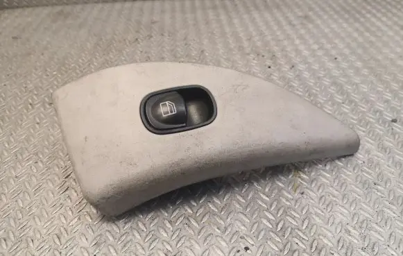 Mercedes-Benz C W203 Electric window control switch 2037271128