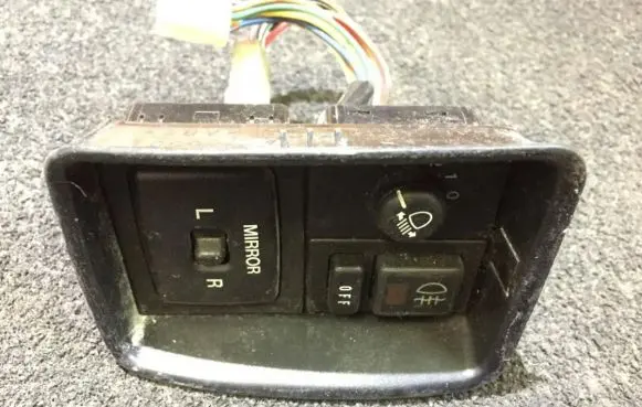 Suzuki Baleno EG Wing mirror switch 7384160g00