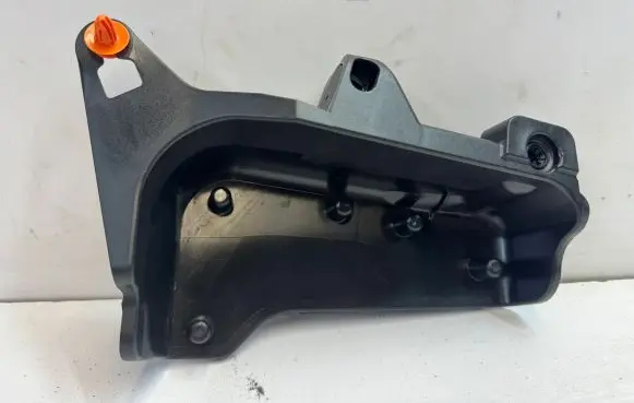 Mercedes-Benz C W205 Other trunk/boot trim element A2057500060