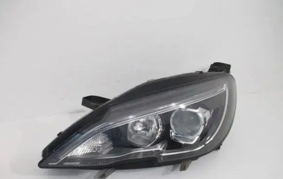 Peugeot 308 Headlight/headlamp 9816990880