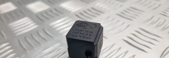 Mercedes-Benz A W168 Other relay A0025421319