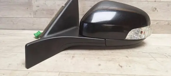 Volvo V70 Front door electric wing mirror 