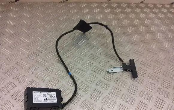 Mitsubishi Outlander Keyless (KESSY) go control unit/module 8637c121