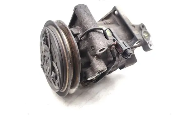 Nissan X-Trail T30 Air conditioning (A/C) compressor (pump) 92600-5M301