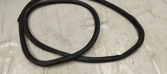 Bentley Flying Spur Front door rubber seal 