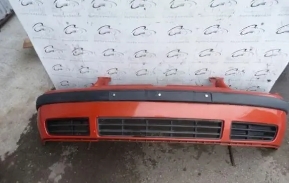 Volkswagen Golf IV Front bumper