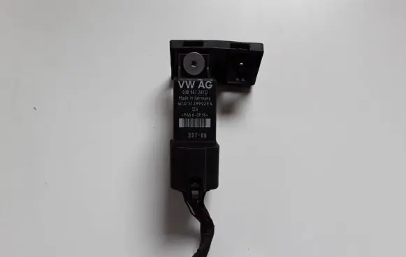 Skoda Yeti (5L) Glow plug pre-heat relay 038907281D