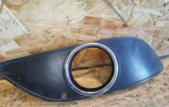 Mercedes-Benz B W245 Front bumper lower grill A1698851222 211000028