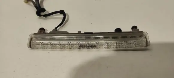 Volkswagen Phaeton Third/center stoplight VC02012