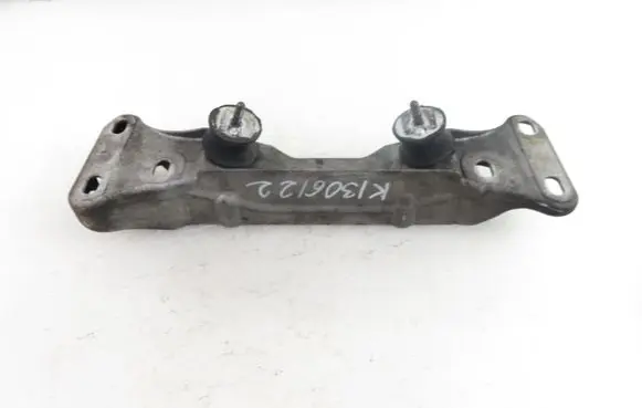 BMW 5 E39 Engine mount bracket 1092476