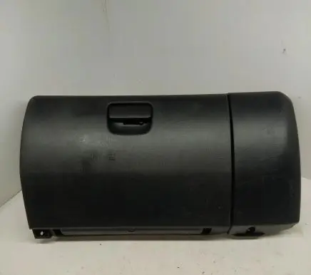 Subaru Impreza II Glove box
