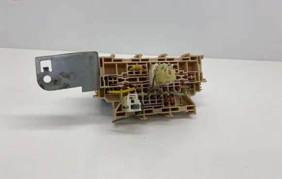 Nissan Qashqai Fuse module 252309F920