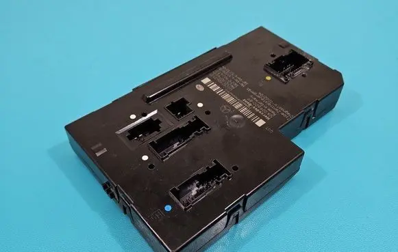Mercedes-Benz E A207 Central body control module 2129060105 IMPRK1445761