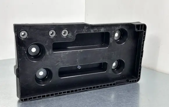 Volkswagen PASSAT B8 Battery tray 3Q0804869
