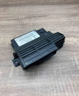 Audi A8 S8 D3 4E Power management control unit 4E0907280A