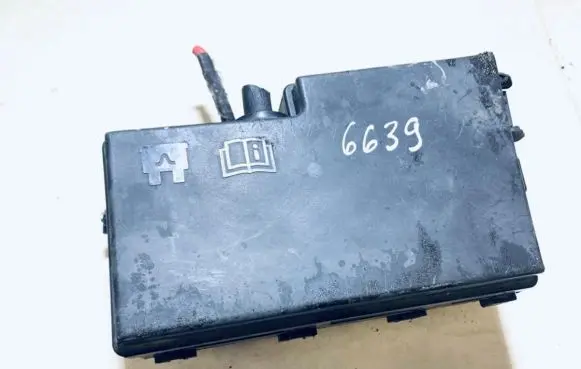 Volvo V50 Fuse box set 8688040 518818000