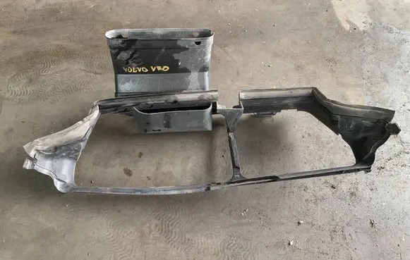 Volvo V70 Top upper radiator support slam panel 9190725