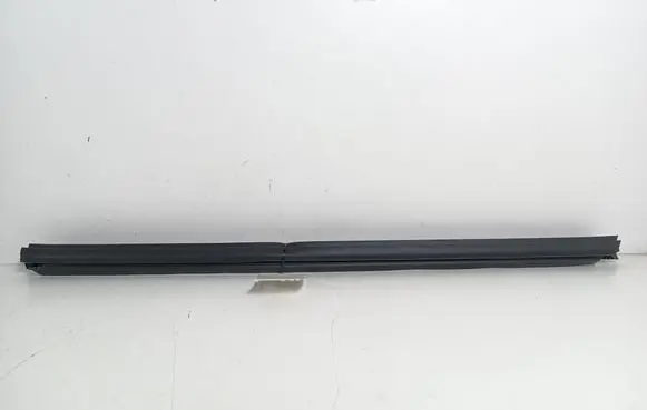 Mercedes-Benz GLS X166 Front door rubber seal A2927250300