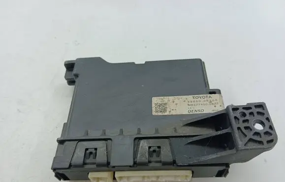 Toyota Avensis T270 Air conditioning/heating control unit 8865005300 MB2774000822